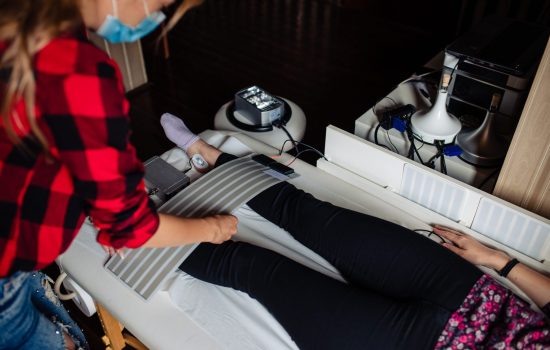 Imaginați-vă transformarea sănătății dvs. cu ajutorul medicinii prin frecvențe la Transilvania Healing Center. Aici, frecvențele devin instrumente de vindecare afecțiunile.